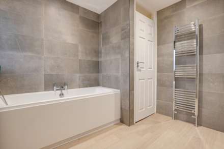 Netley Close, Caversham Park Village, Reading, Image 13