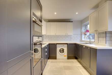 Netley Close, Caversham Park Village, Reading, Image 2