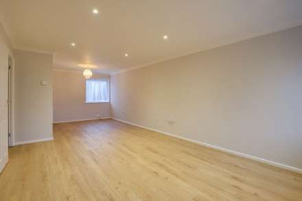 Netley Close, Caversham Park Village, Reading, Image 7