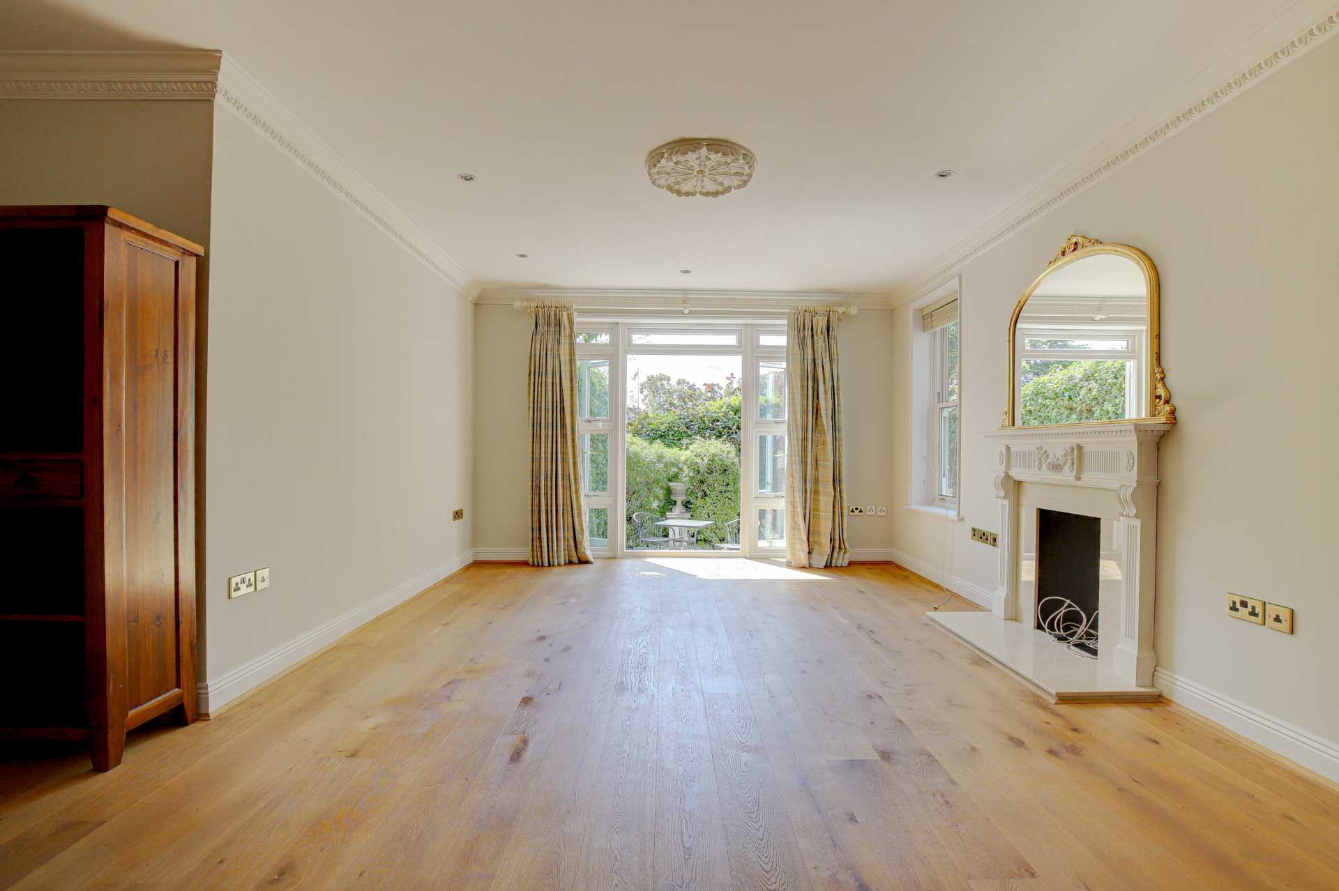 Treetops, Caversham, Image 11