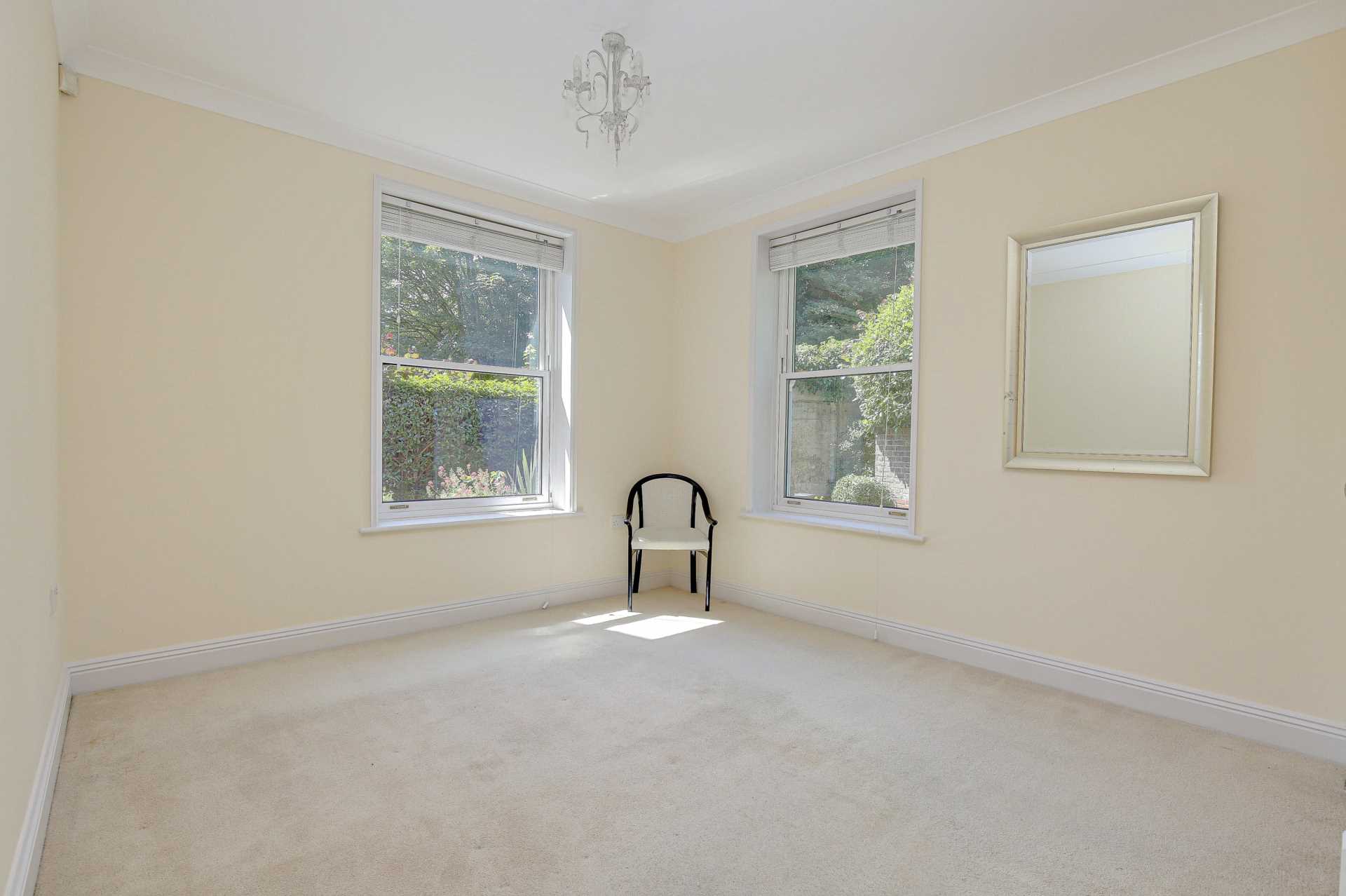 Treetops, Caversham, Image 6