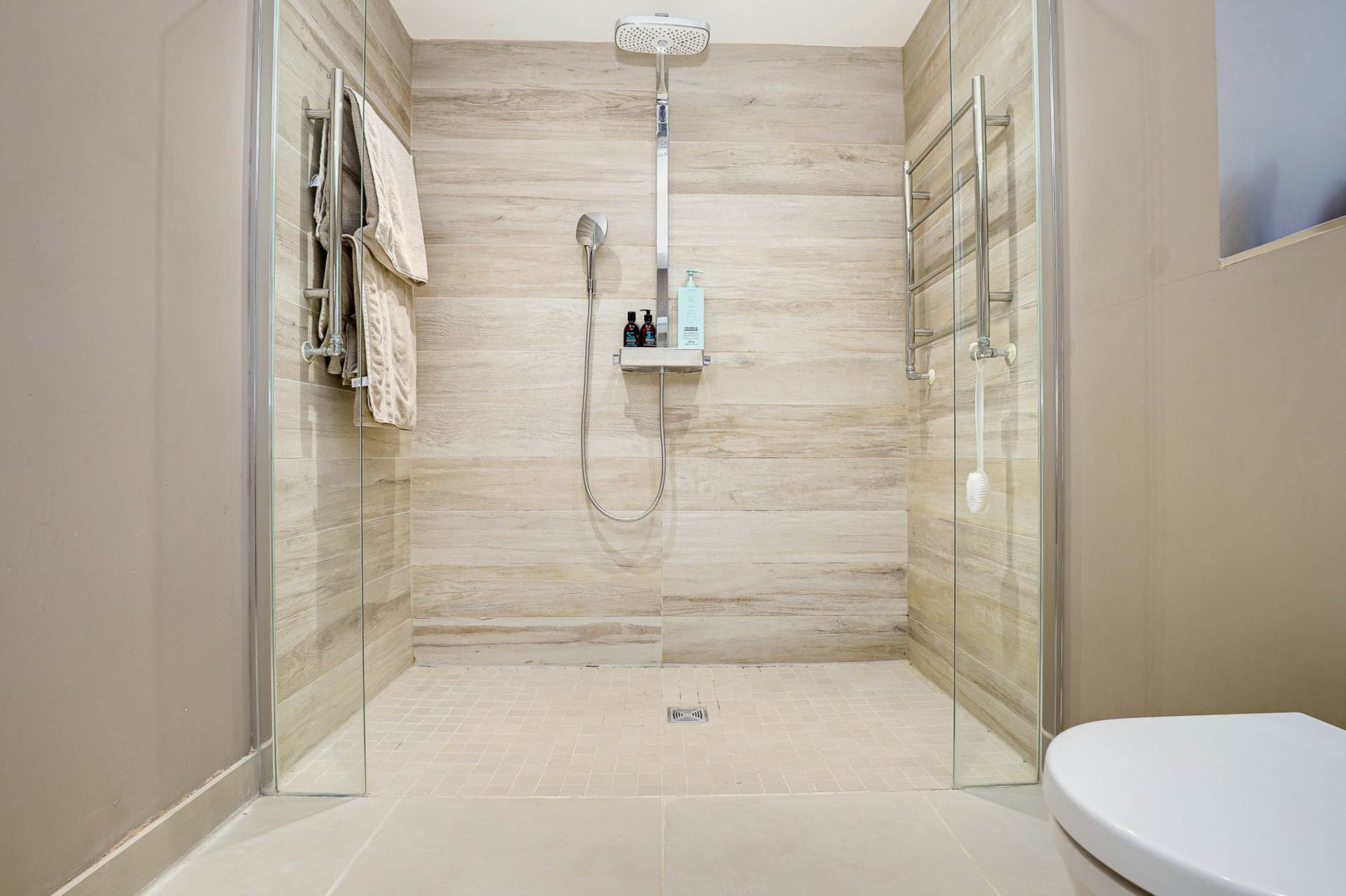 Ridge Hall Close, Caversham, Image 17