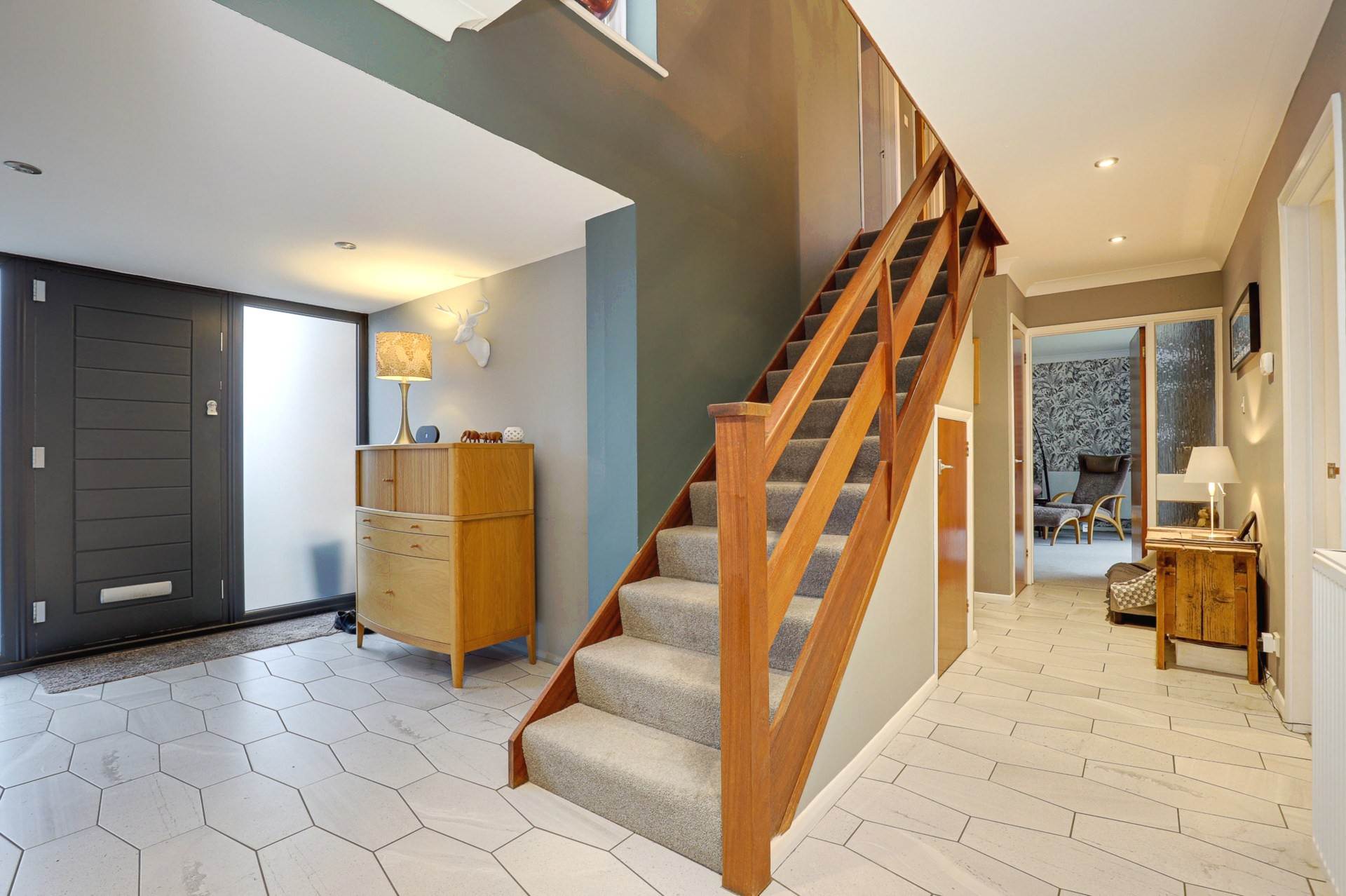 Ridge Hall Close, Caversham, Image 4