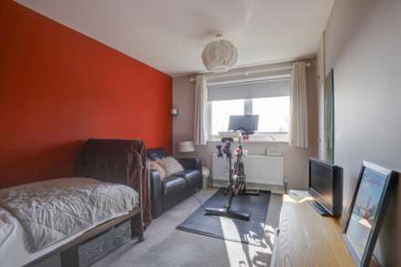 Ridge Hall Close, Caversham, Image 16