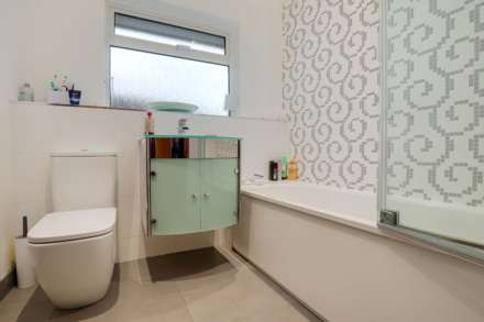Ridge Hall Close, Caversham, Image 18