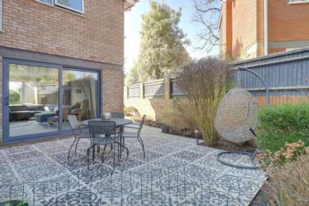 Ridge Hall Close, Caversham, Image 21