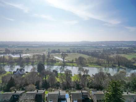 Ridge Hall Close, Caversham, Image 22