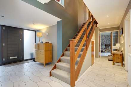 Ridge Hall Close, Caversham, Image 4