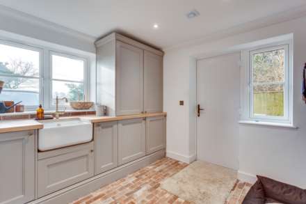 Walnut Tree farm, Checkendon, South Oxfordshire, Image 24