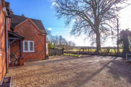 Walnut Tree farm, Checkendon, South Oxfordshire, Image 41