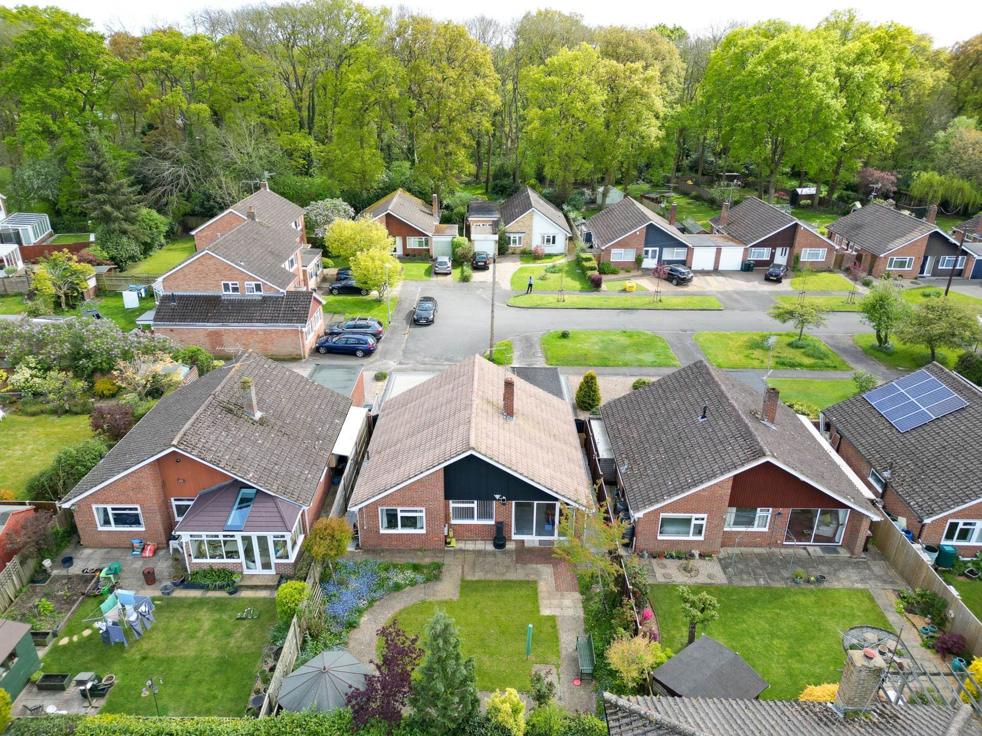 Tower Close, Emmer Green, Reading, Image 17