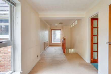 The Warren, Reading, Image 16