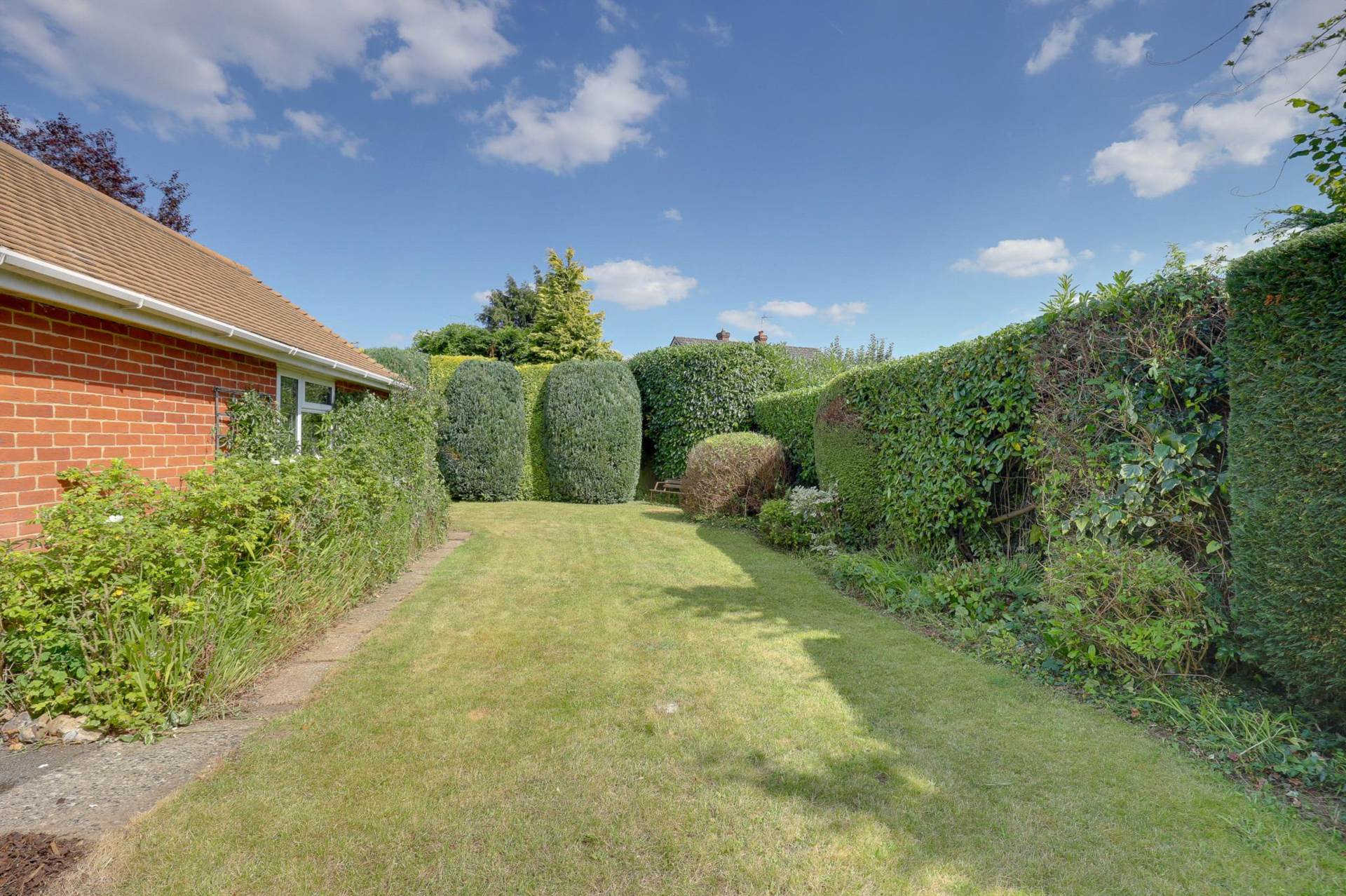 Knowle Close, Caversham Heights, Reading, Image 10