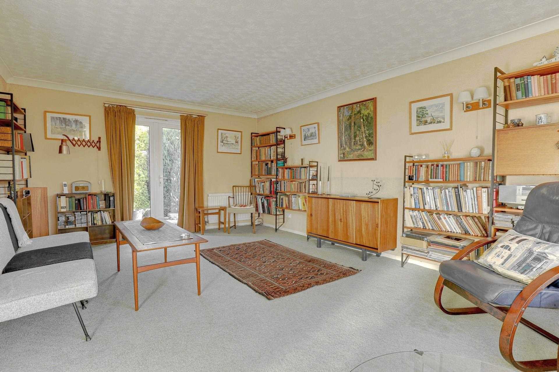 Knowle Close, Caversham Heights, Reading, Image 3