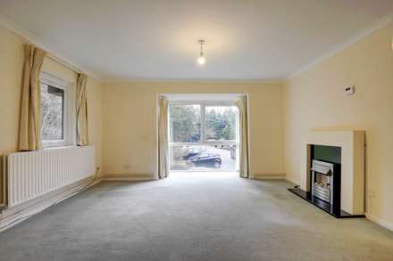 Woodrow Court, Caversham, Image 2