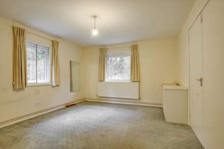 Woodrow Court, Caversham, Image 3