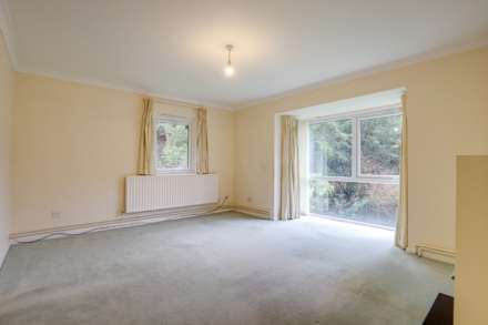Woodrow Court, Caversham, Image 5