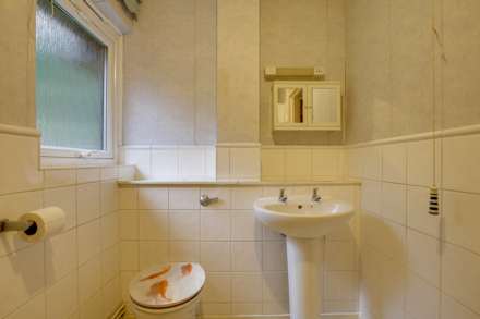 Woodrow Court, Caversham, Image 6