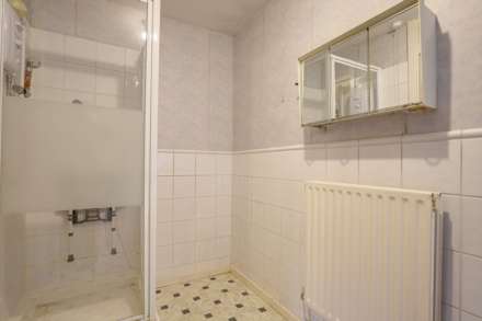 Woodrow Court, Caversham, Image 8