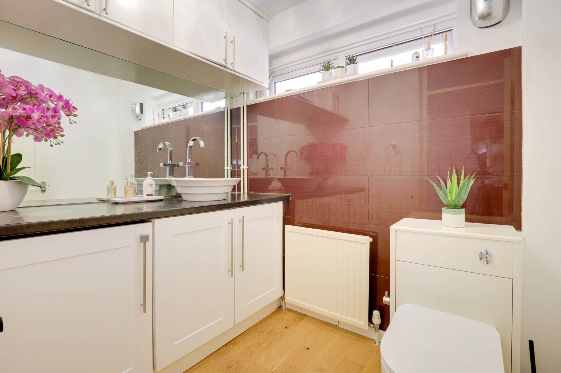 Silverthorne Drive, Caversham Heights, Image 18