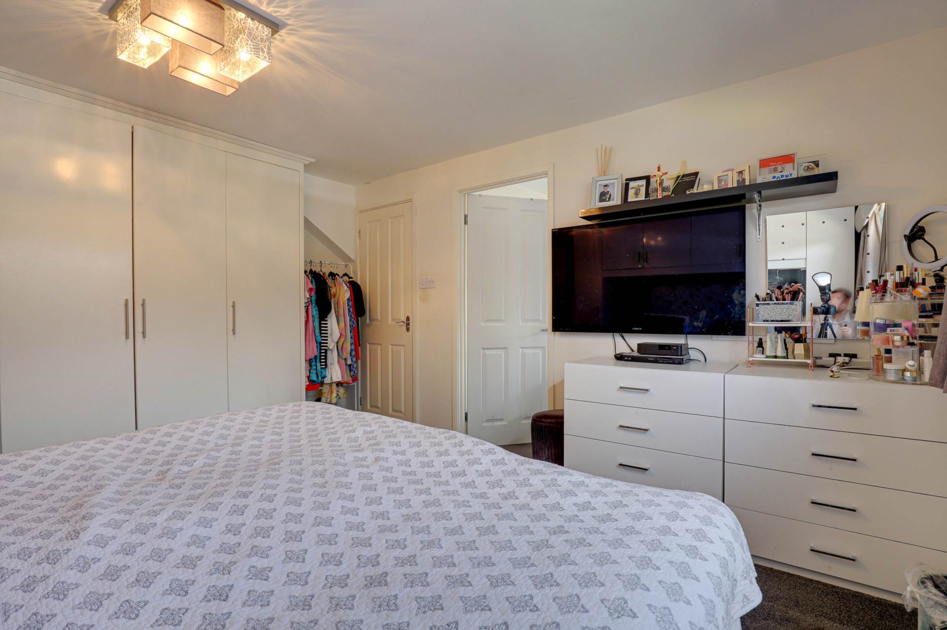 Silverthorne Drive, Caversham Heights, Image 24