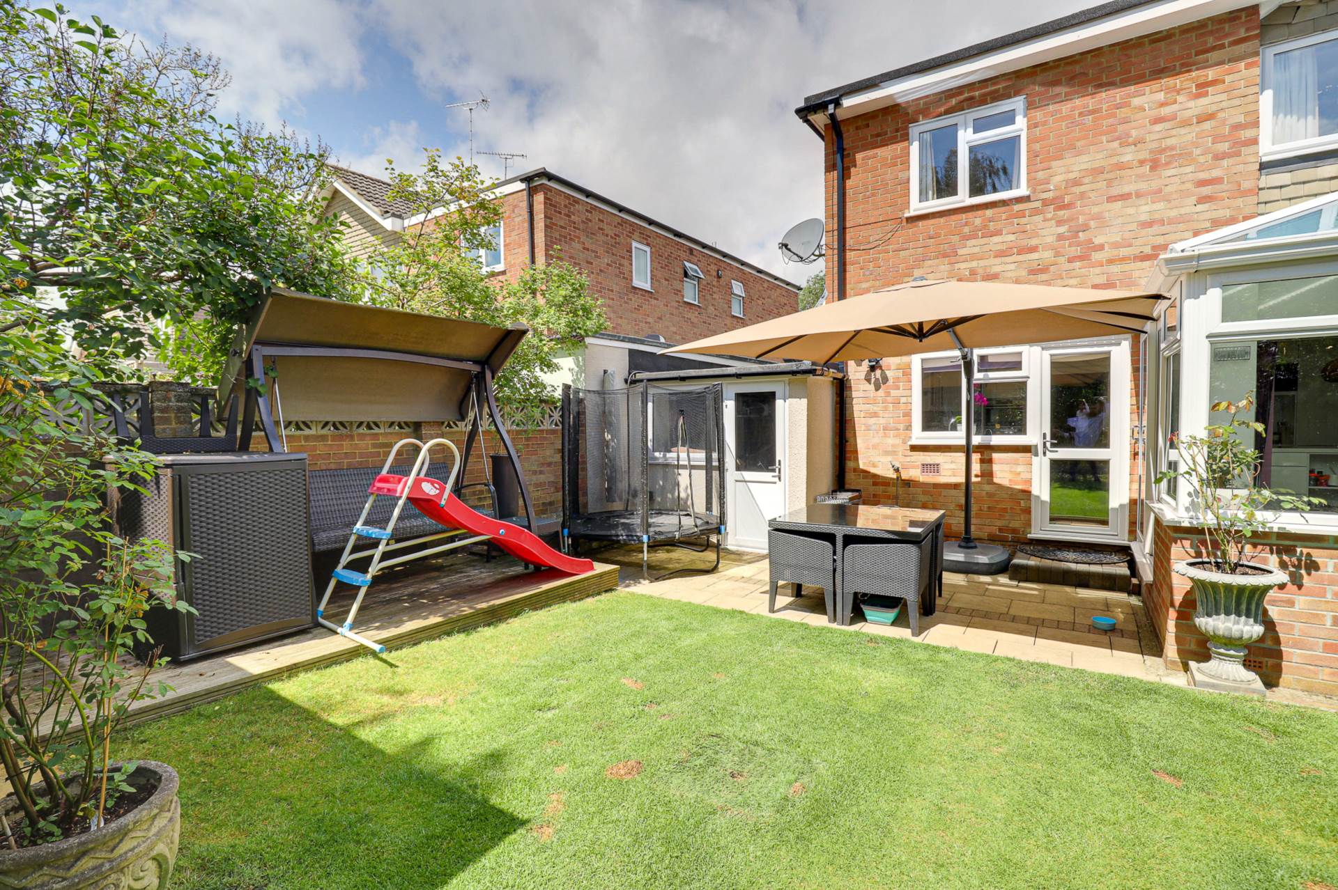 Silverthorne Drive, Caversham Heights, Image 28