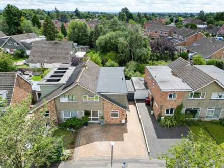 Silverthorne Drive, Caversham Heights, Image 30
