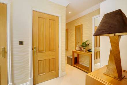 Treetops, Caversham Heights, Reading, Image 12
