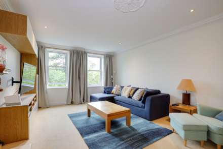 Treetops, Caversham Heights, Reading, Image 13
