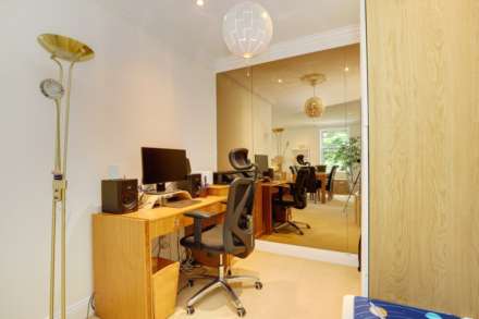 Treetops, Caversham Heights, Reading, Image 15