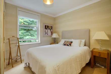 Treetops, Caversham Heights, Reading, Image 18