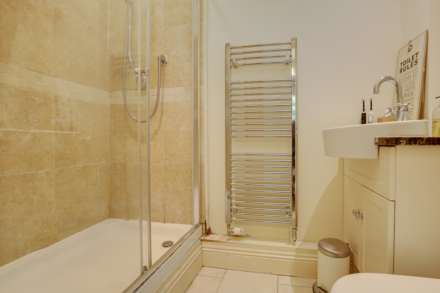 Treetops, Caversham Heights, Reading, Image 19