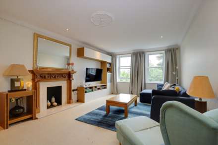Treetops, Caversham Heights, Reading, Image 4