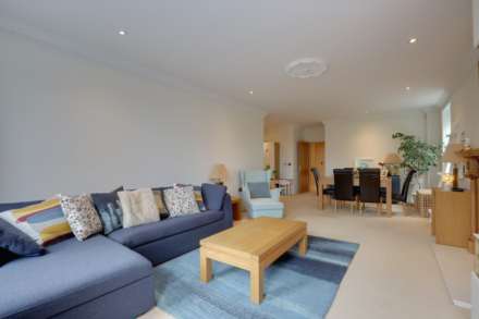 Treetops, Caversham Heights, Reading, Image 5