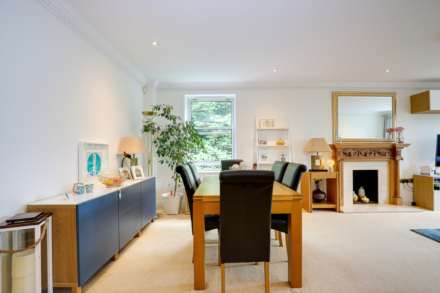 Treetops, Caversham Heights, Reading, Image 9