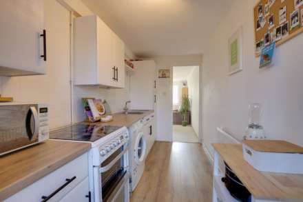 The Willows, Caversham, Image 7