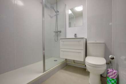 The Willows, Caversham, Image 9