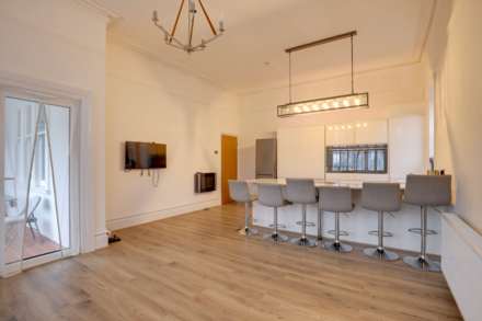 The Warrenside, Reading, Image 4