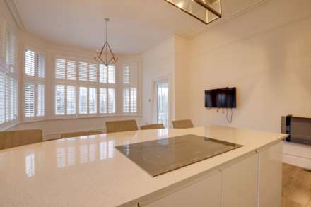 The Warrenside, Reading, Image 8