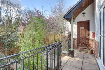 Greenleaves, Upper Warren Avenue, Caversham Heights, Image 24