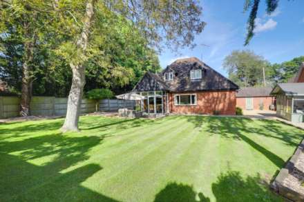 4 Bedroom Detached, Wingfield, Tokers Green Lane, Tokers Green, Nr Reading,