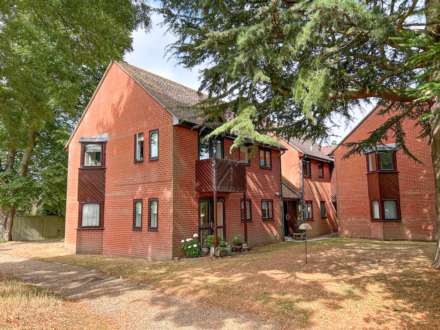 Essex Way, Sonning Common, South Oxfordshire