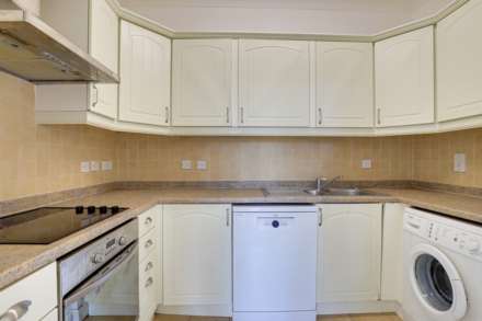 The Warren, Caversham, Reading, Image 5