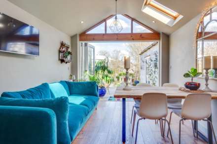 Kidmore Road, Caversham Heights, Image 3