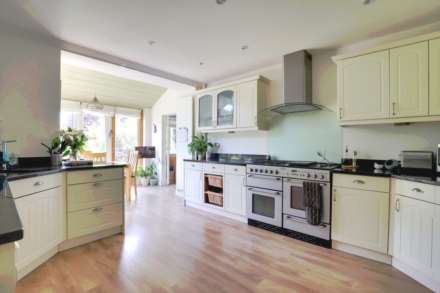 Peppard Road, Emmer Green, Image 9