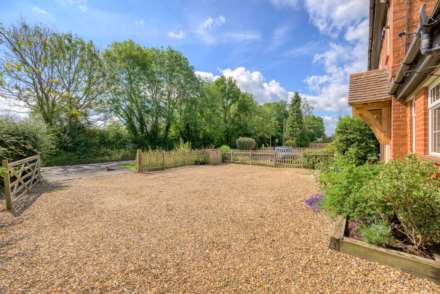Kiln Road, Emmer Green, Reading, Image 17