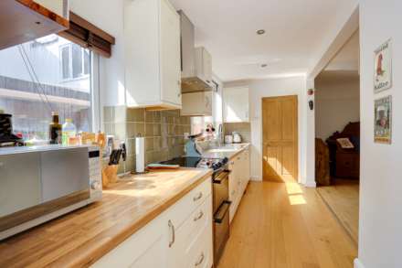 Hemdean Road, Caversham, Image 13