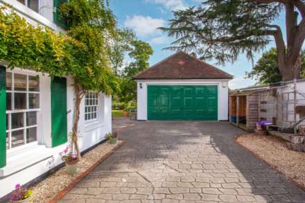 White Cottage, Surley Row, Caversham, Reading, Image 27