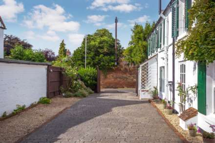 White Cottage, Surley Row, Caversham, Reading, Image 28