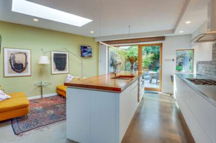 Balmore Drive, Caversham, Image 11